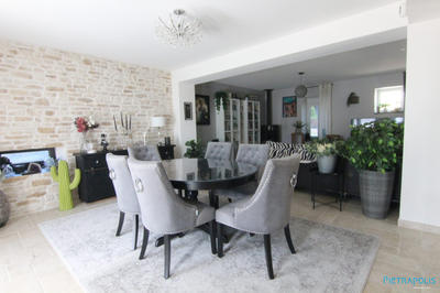 Maison traditionnelle - 122 m² - 4 pièces