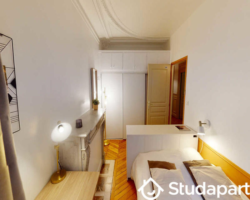 Chambre - 100 m² - 1 pièce