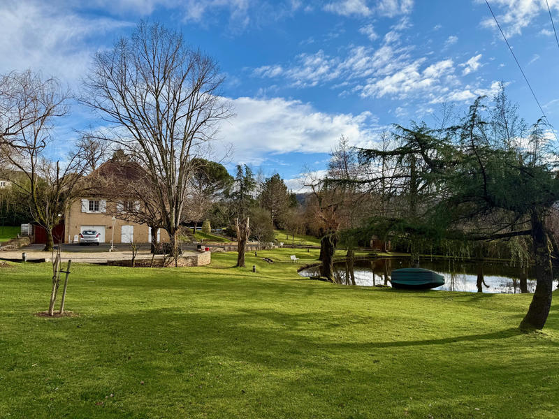 Maison - 186 m² - 7 pièces