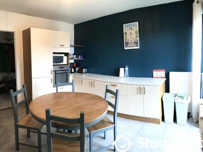 Chambre - 12 m² - 1 pièce