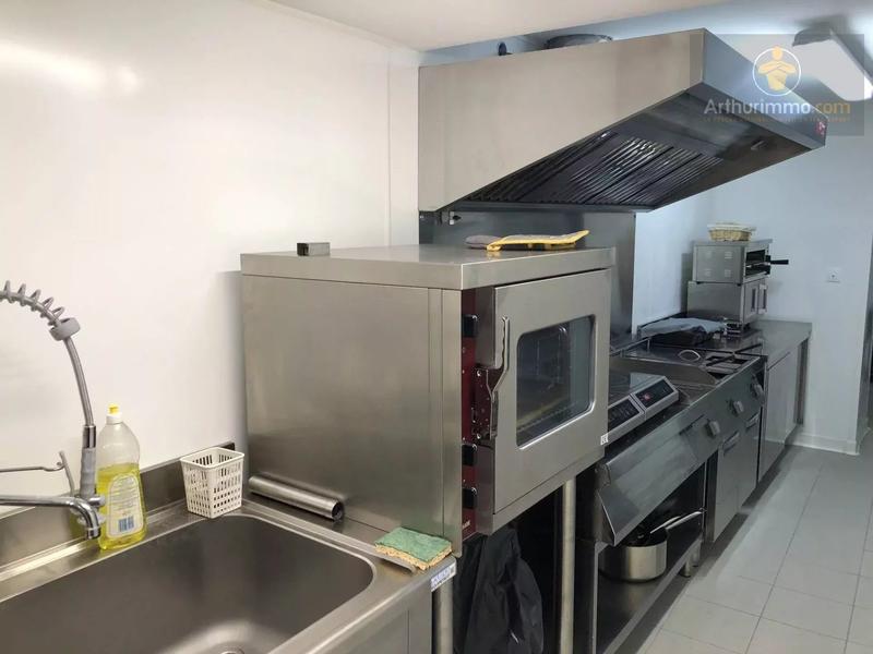 Magasins - 170 m² - 5 pièces