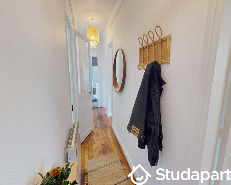 Chambre - 60 m² - 1 pièce