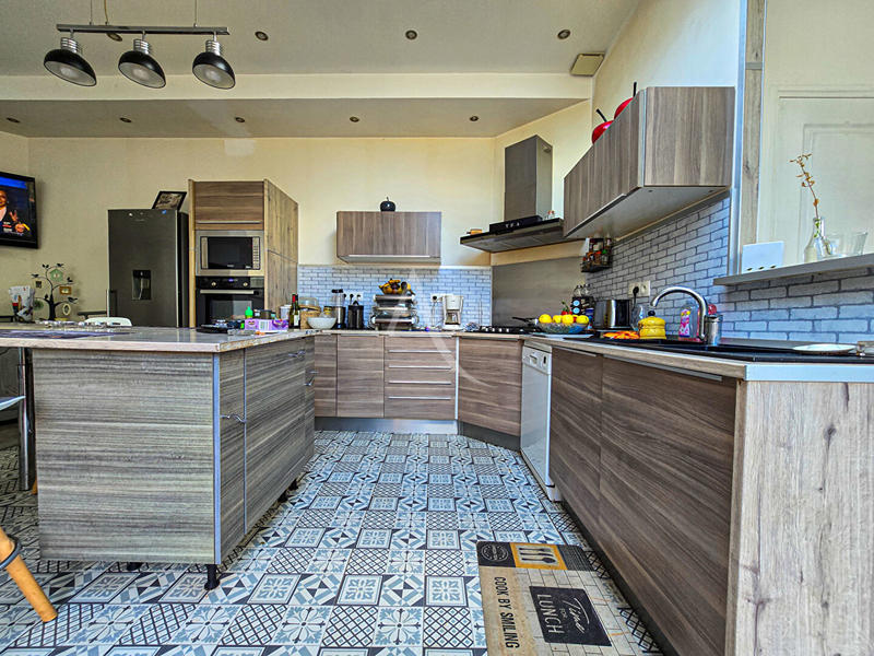 Maison - 153 m² - 5 pièces