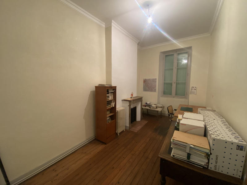 Maison - 230 m² - 10 pièces