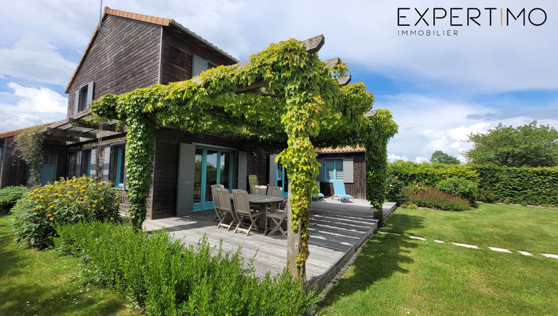 Maison - 200 m² - 8 pièces