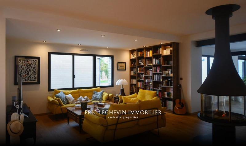 Maison - 210 m² - 6 pièces