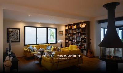 Maison - 210 m² - 6 pièces