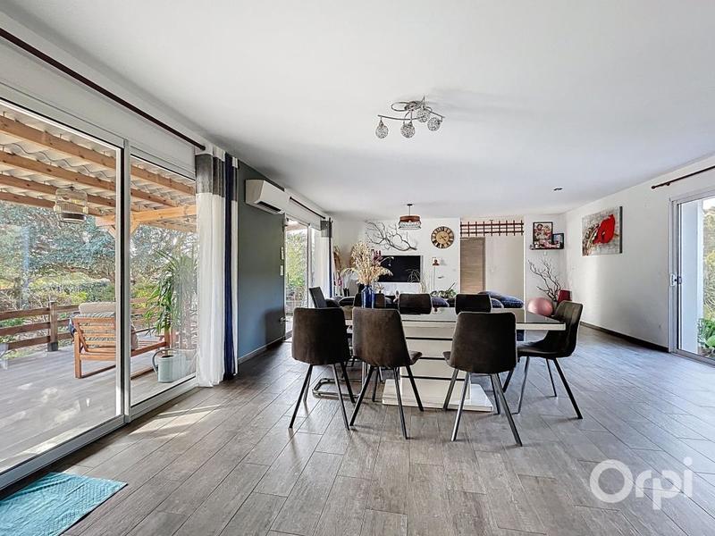 Villa - 102 m² - 4 pièces