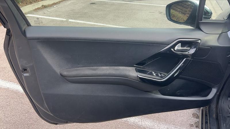 Peugeot 208 1.2 PureTech 110 Allure