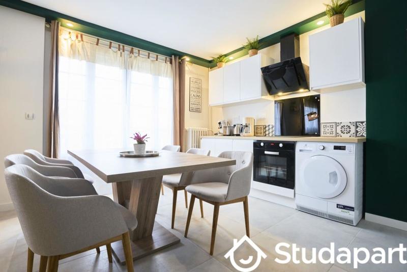 Chambre - 11 m² - 1 pièce