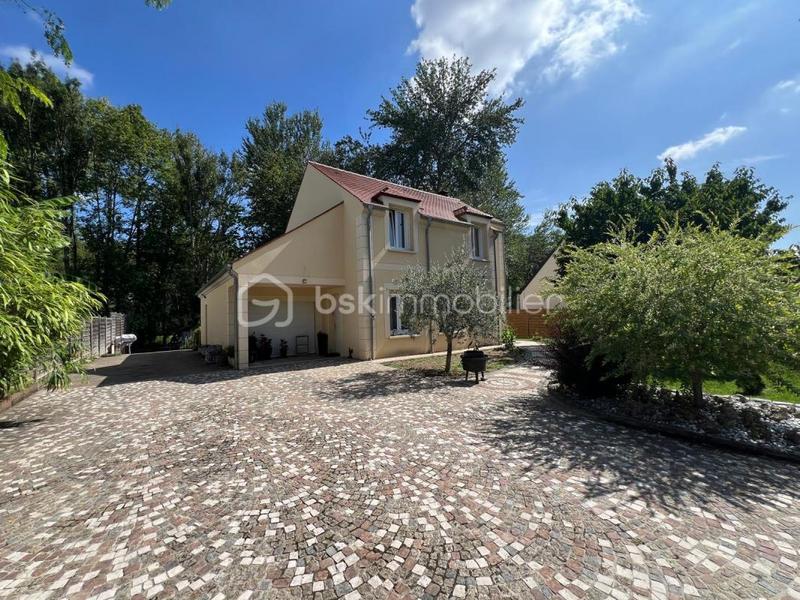 Maison - 142 m² - 5 pièces