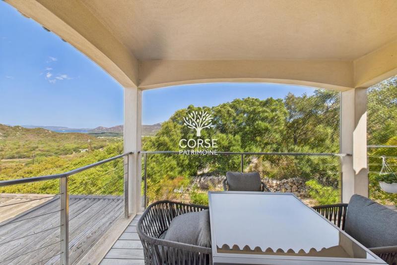 Villa - 220 m² - 8 pièces