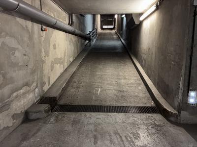 Parking / Garage - 12 m²