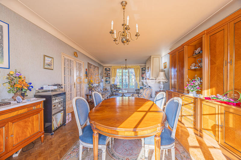 Maison - 170 m² - 7 pièces