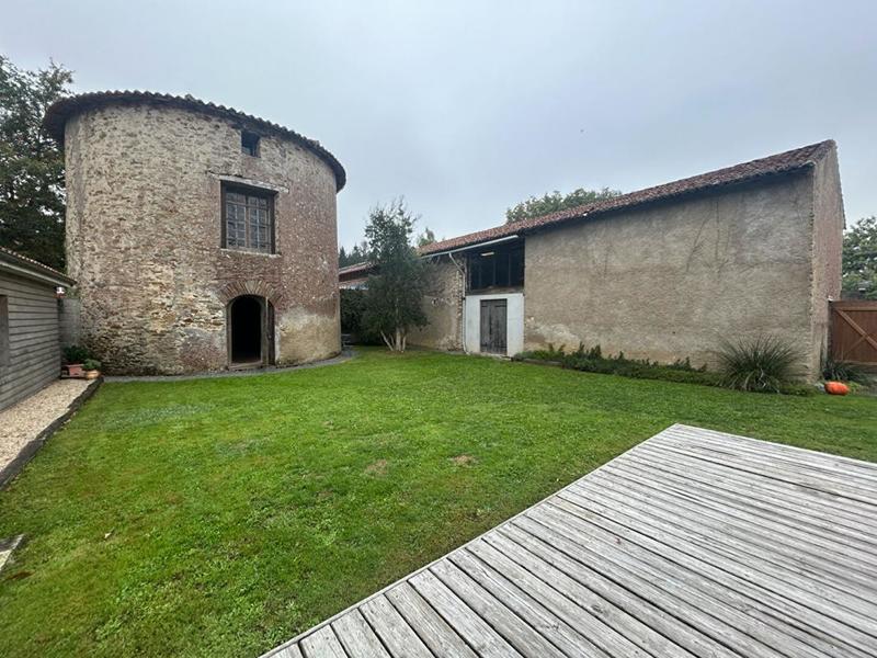 Maison - 185 m² - 8 pièces