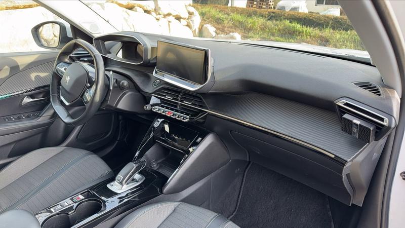 Peugeot 2008 II 1.2 Puretech 130 Eat8 Allure Business