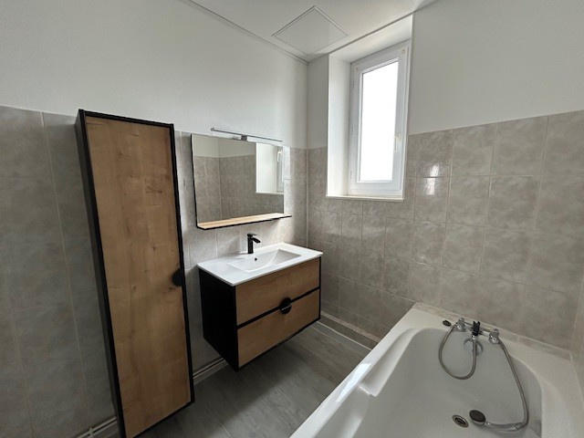 Appartement - 83 m² - 4 pièces