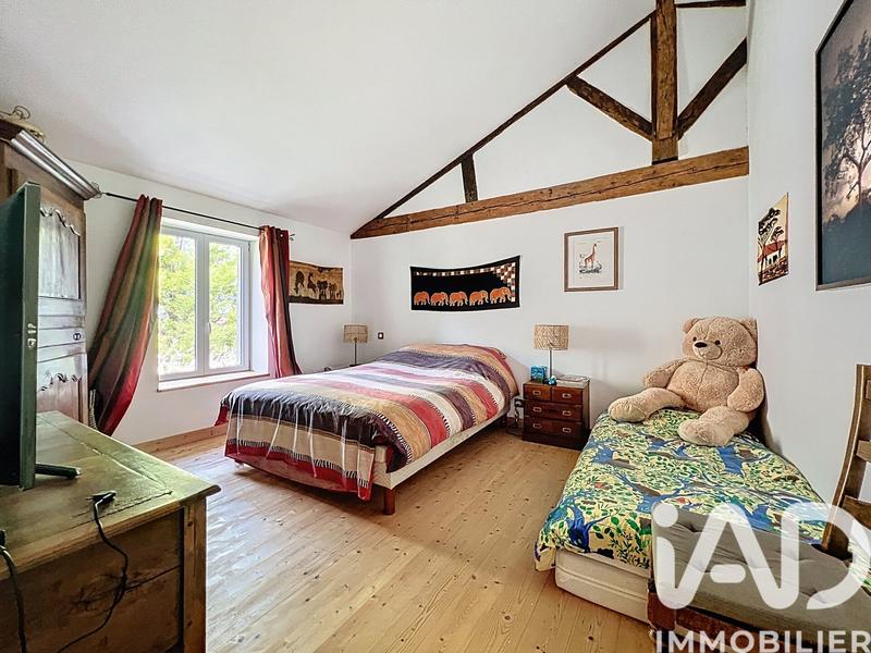 Maison - 230 m² - 6 pièces