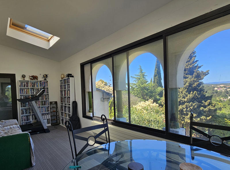 Villa - 270 m² - 8 pièces