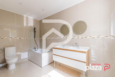 Maison - 193 m² - 10 pièces