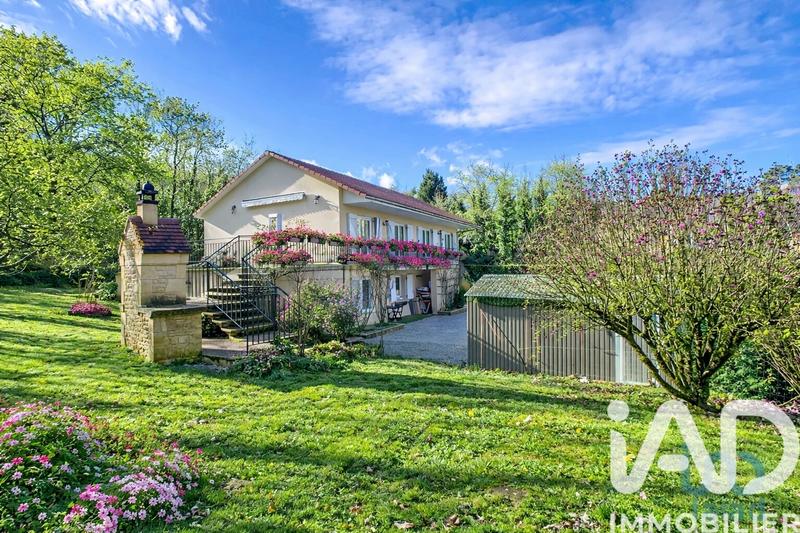 Maison - 197 m² - 7 pièces