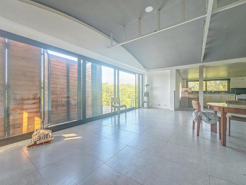 Maison - 260 m² - 9 pièces