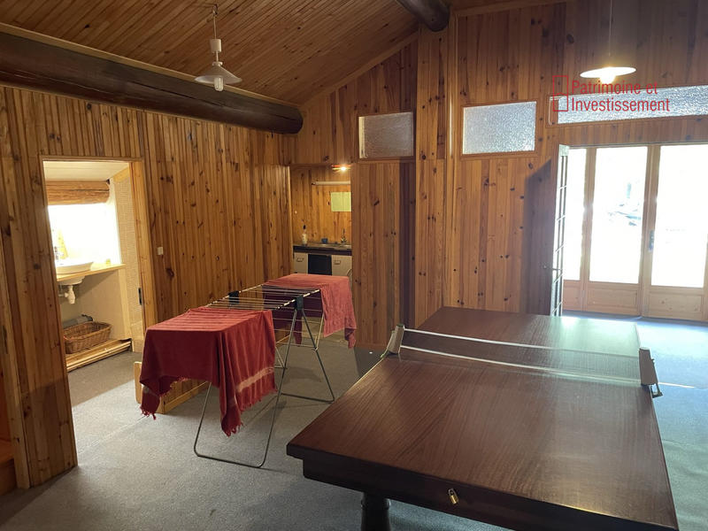 Châlet - 221 m² - 8 pièces