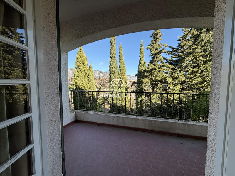 Villa - 275 m² - 9 pièces