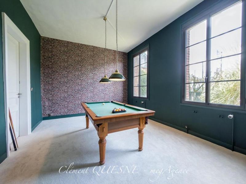 Maison - 421 m² - 11 pièces