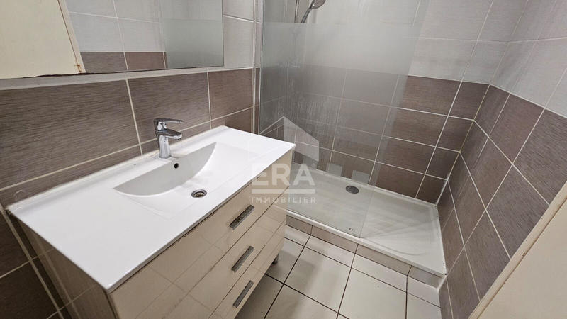 Appartement - 99 m² - 5 pièces