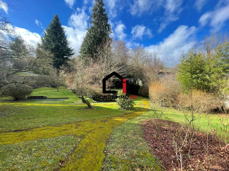 Maison - 243 m² - 9 pièces