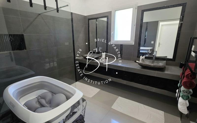 Maison - 148 m² - 6 pièces