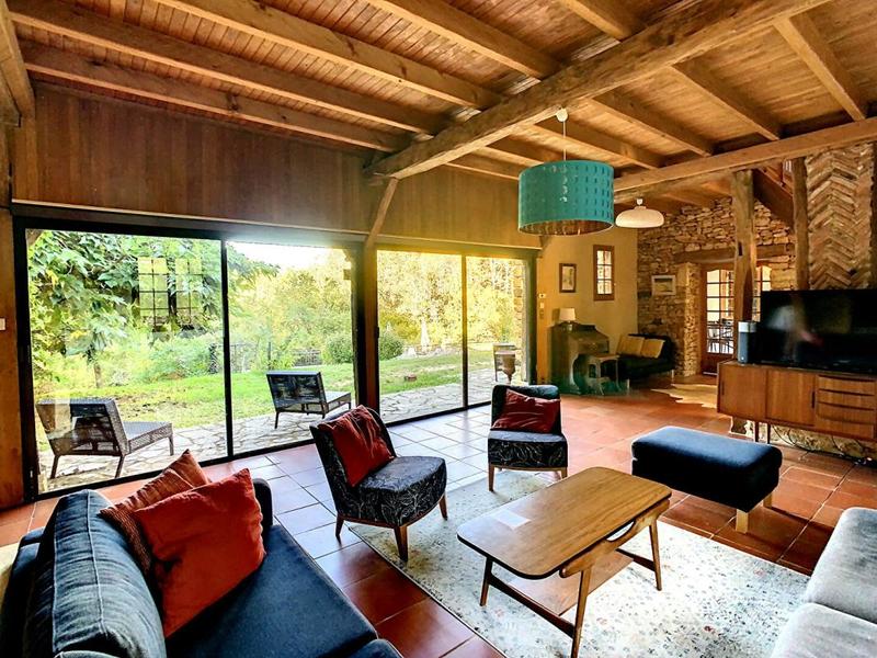 Maison - 221 m² - 5 pièces