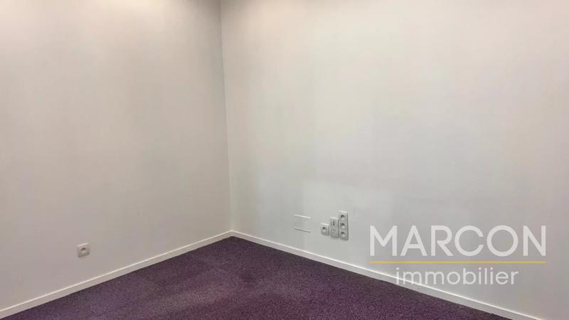 Local commercial - 124 m² - 6 pièces