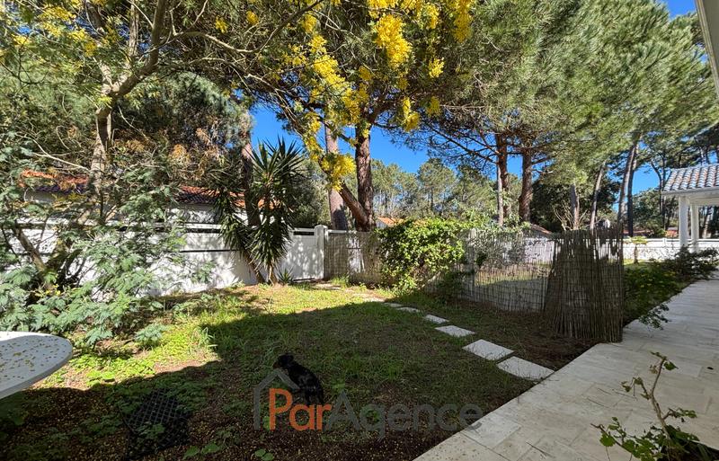 Maison - 235 m² - 6 pièces