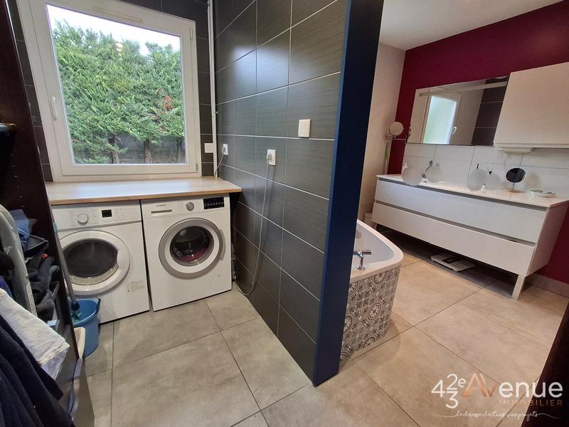 Maison - 161 m² - 6 pièces