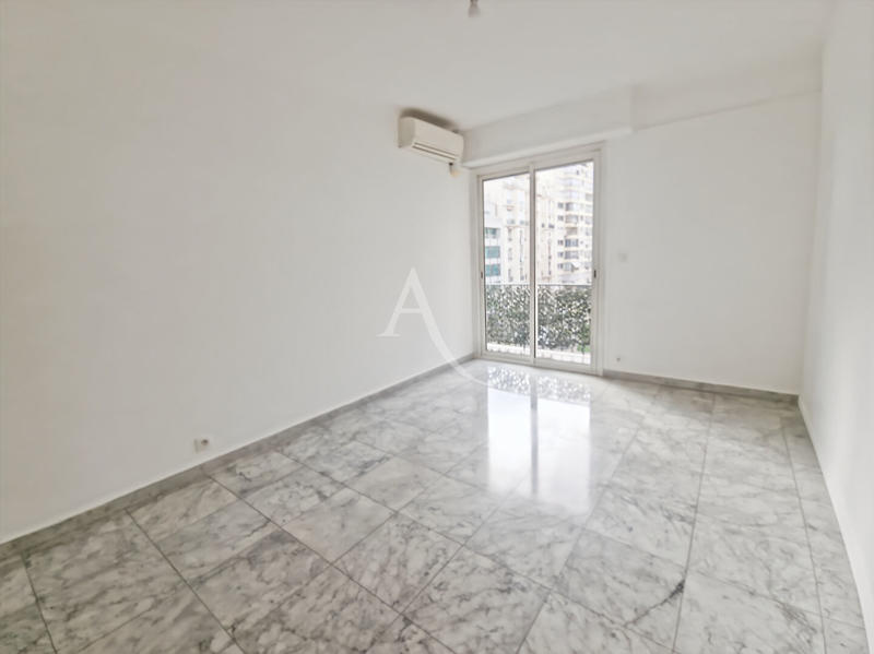 Appartement - 77 m² - 3 pièces