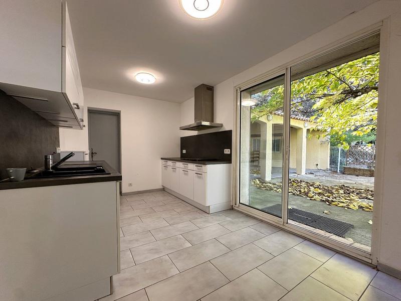 Maison - 195 m² - 7 pièces