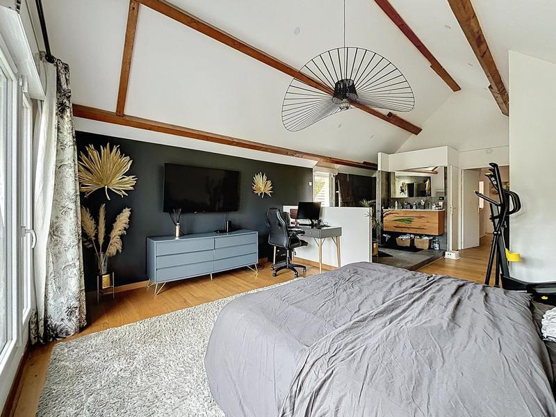 Maison - 189 m² - 7 pièces