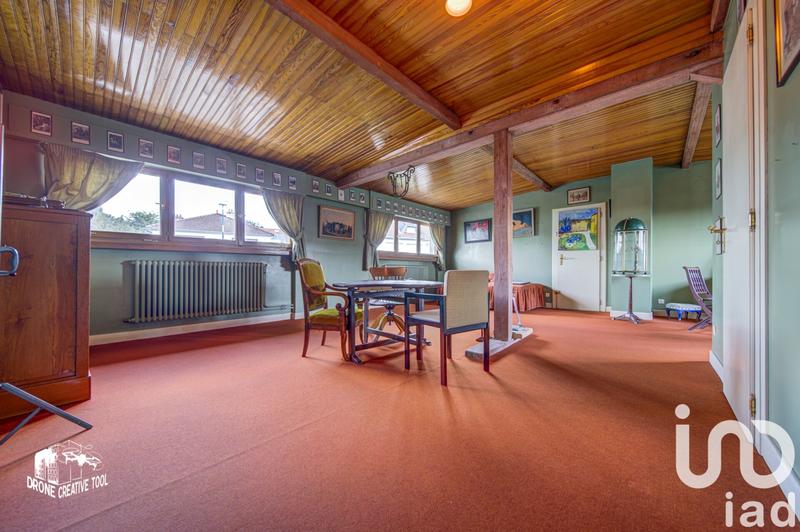 Maison - 200 m² - 8 pièces