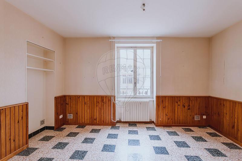 Maison - 188 m² - 7 pièces