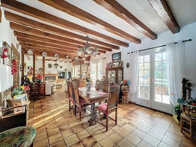 Maison - 195 m² - 8 pièces