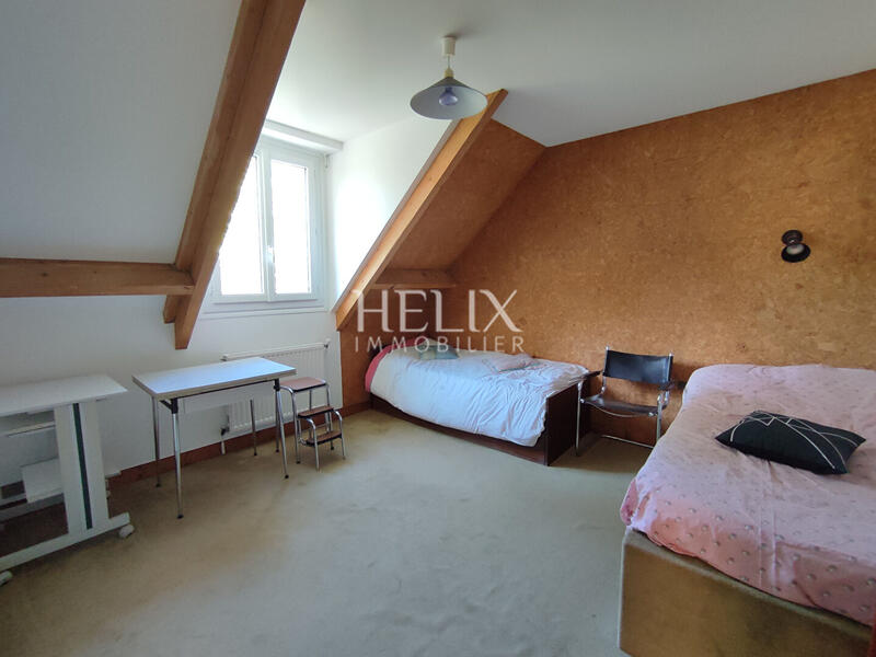 Maison - 153 m² - 7 pièces