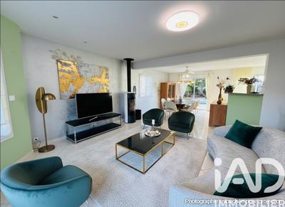 Maison - 179 m² - 7 pièces