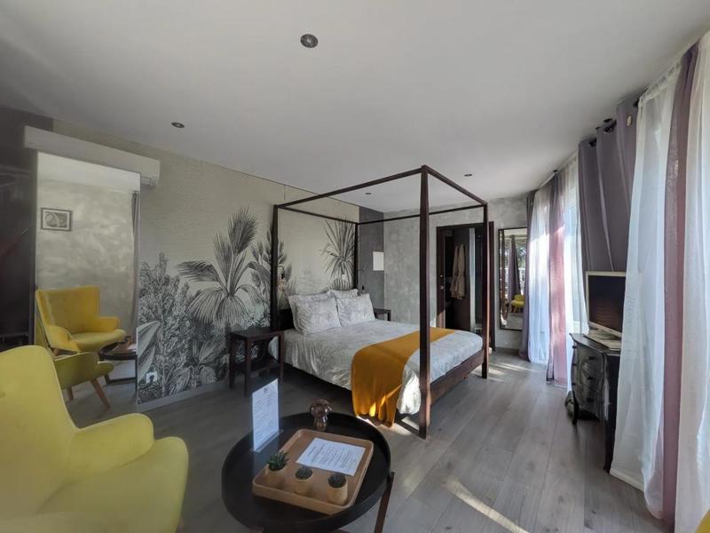 Demeure - 547 m² - 15 pièces