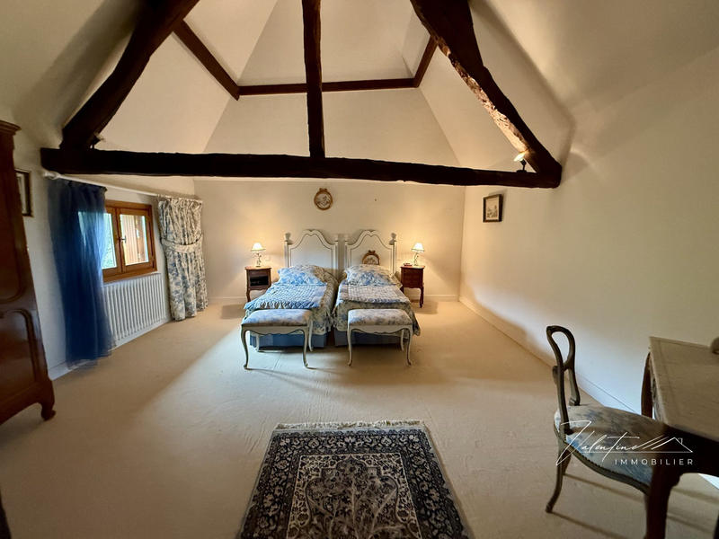 Maison - 322 m² - 7 pièces