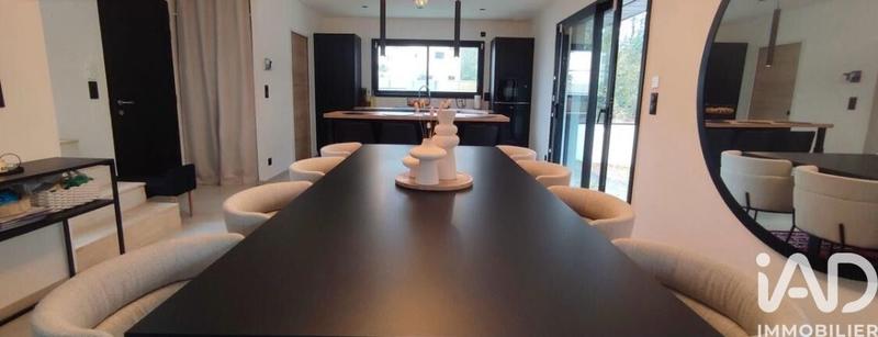 Maison - 160 m² - 6 pièces