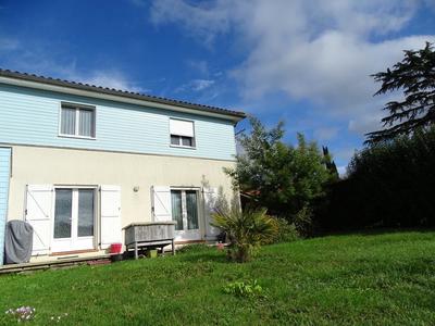 Maison jumelée - 130 m² - 5 pièces