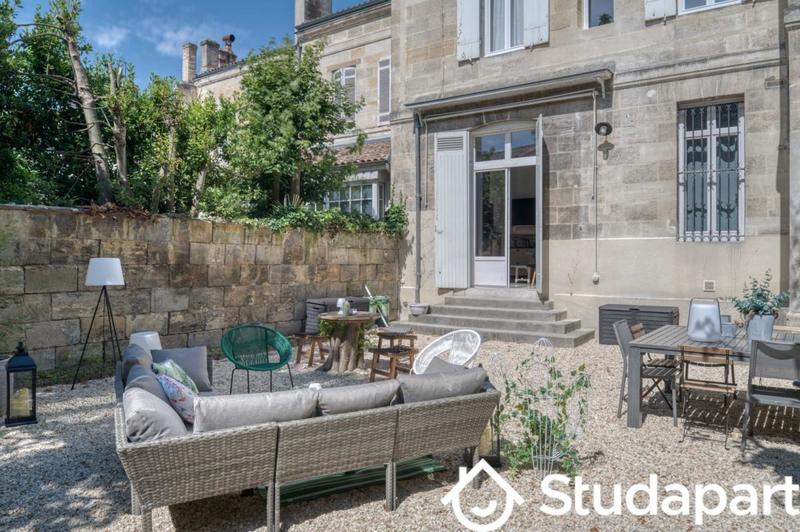 Chambre - 13 m² - 1 pièce