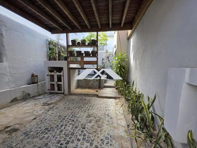 Villa - 90 m² - 4 pièces